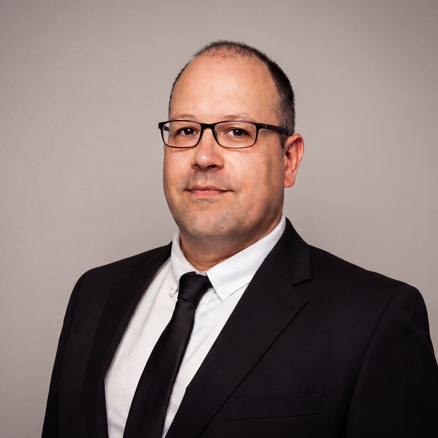 Dr. Francisco Sena Cardoso - Associate
